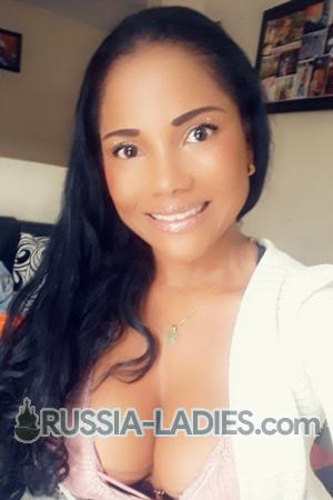 196678 - Yarleisy Age: 40 - Colombia