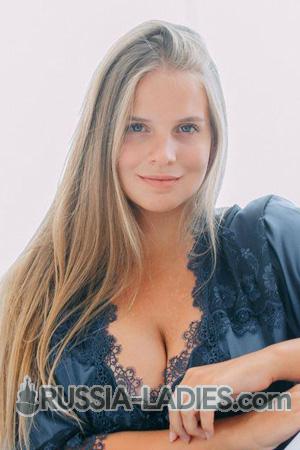 212204 - Elizaveta Age: 25 - China
